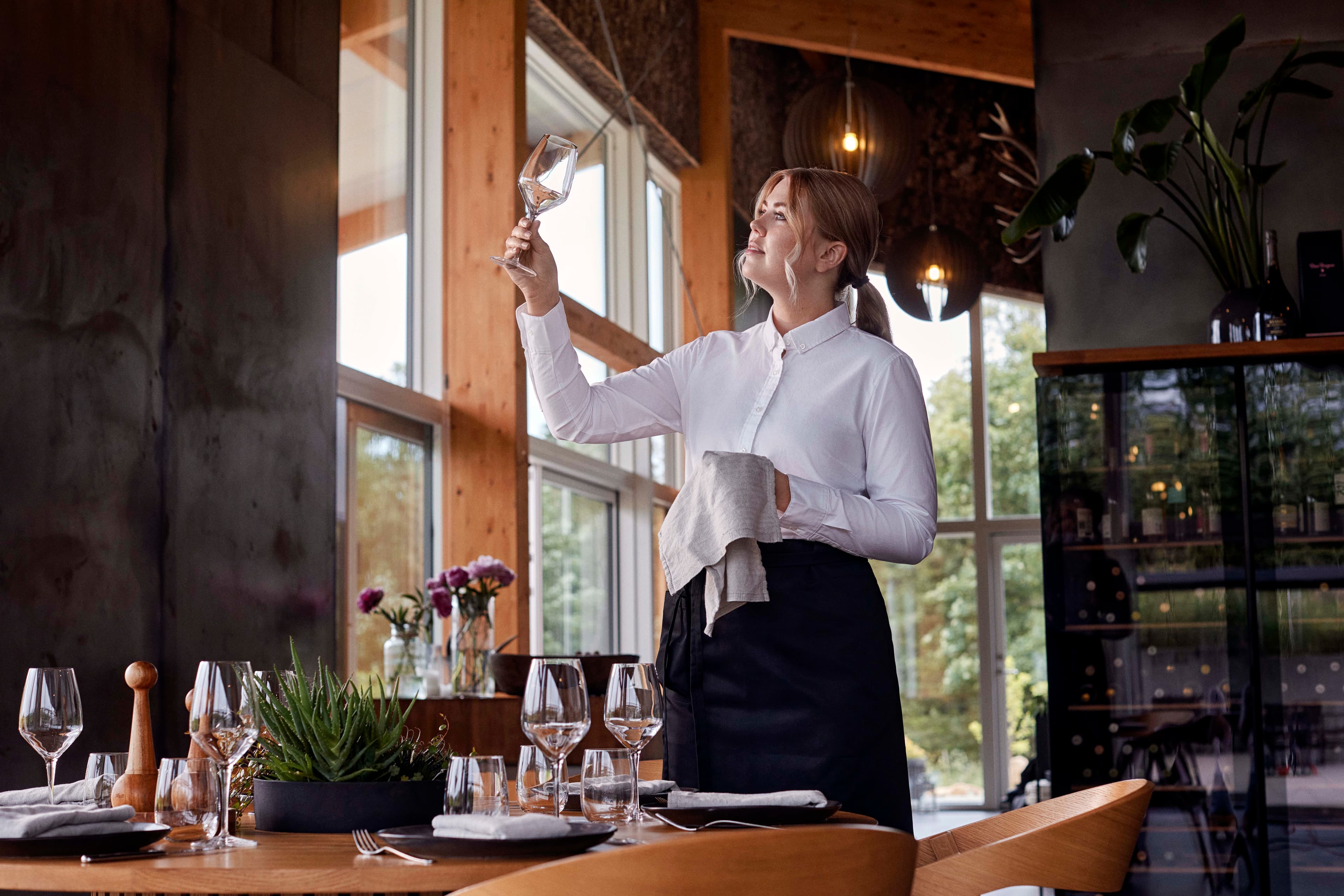 Καφέ, Ξενοδοχείο & Εστιατόριο